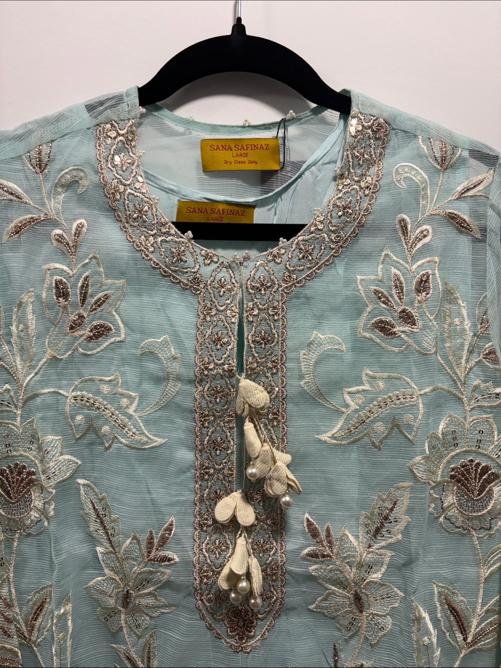 Sana Safinaz L Elegant Light Green/Sky Blue Embroidered Kurta Set - Picture 11 of 15
